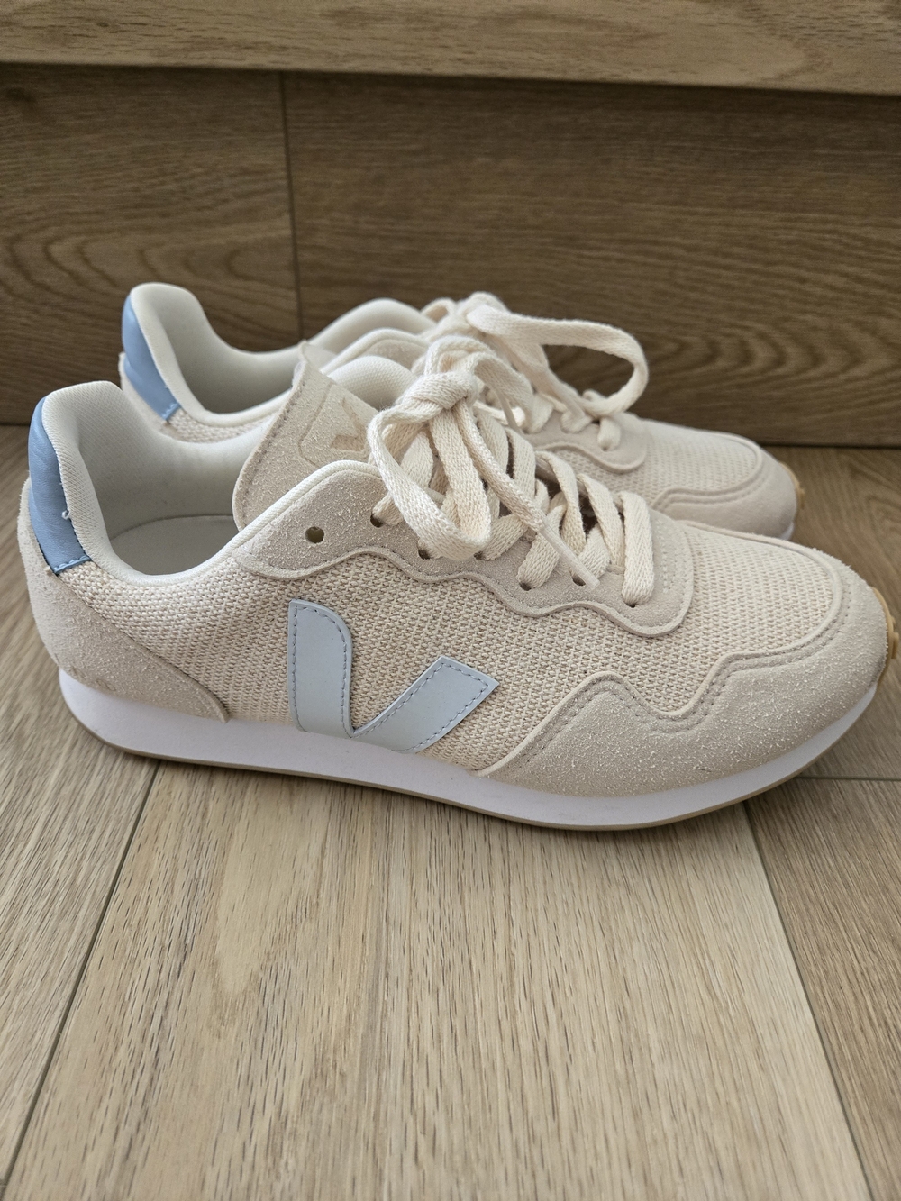 VEJA SDU J-MESH JUTA ICE SNEAKERS
